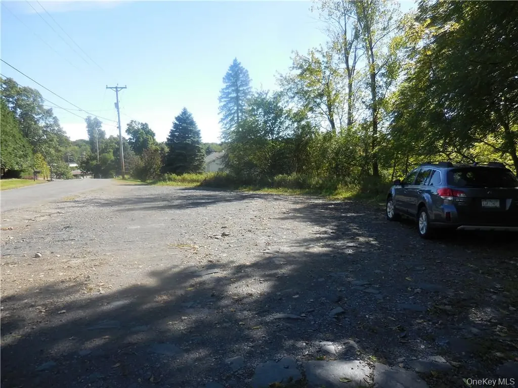 Silver Stream Road New Windsor NY 12553