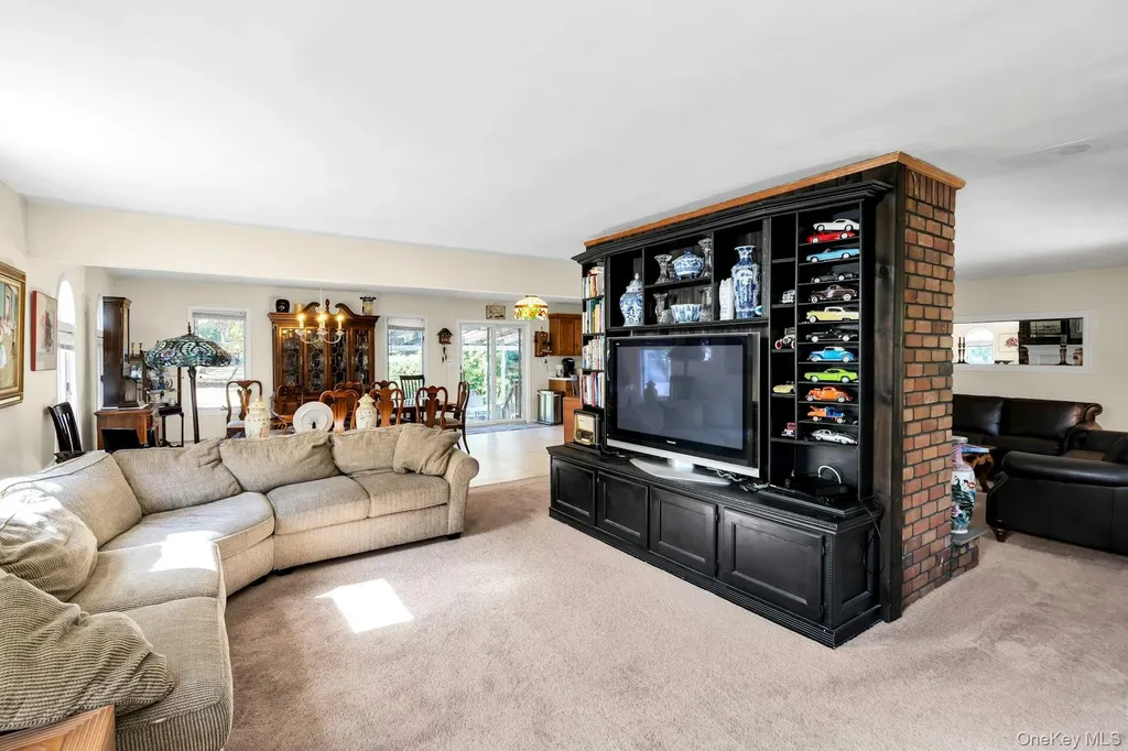 34 Winston Drive Smithtown NY 11787