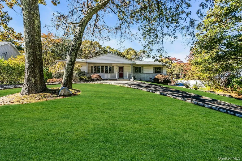 34 Winston Drive Smithtown NY 11787