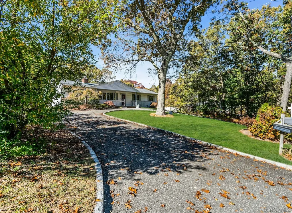 34 Winston Drive Smithtown NY 11787