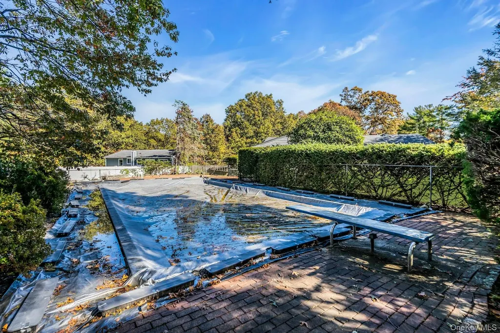 34 Winston Drive Smithtown NY 11787