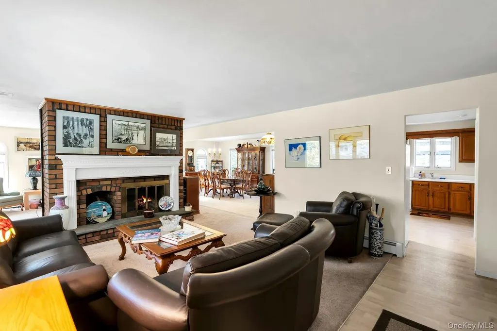 34 Winston Drive Smithtown NY 11787