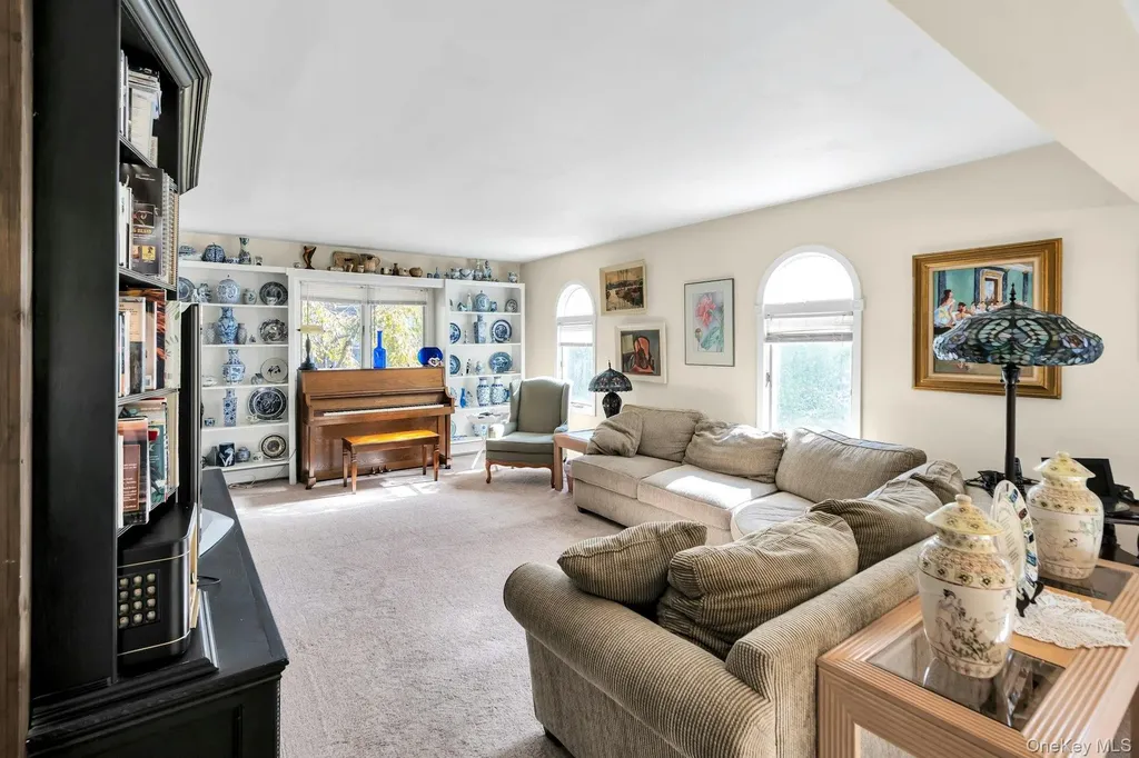 34 Winston Drive Smithtown NY 11787