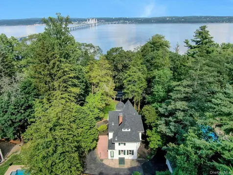 1002 Route 9w S Nyack NY 10960
