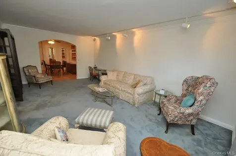 253 Garth Road Scarsdale NY 10583