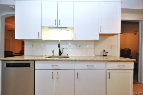 253 Garth Road Scarsdale NY 10583
