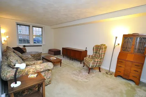 253 Garth Road Scarsdale NY 10583