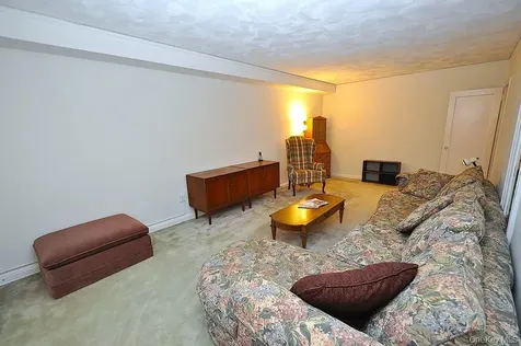 253 Garth Road Scarsdale NY 10583