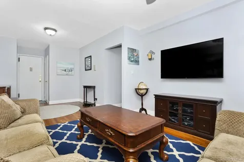 30 E Hartsdale Avenue Hartsdale NY 10530