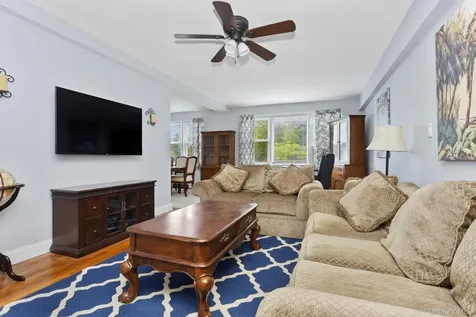 30 E Hartsdale Avenue Hartsdale NY 10530