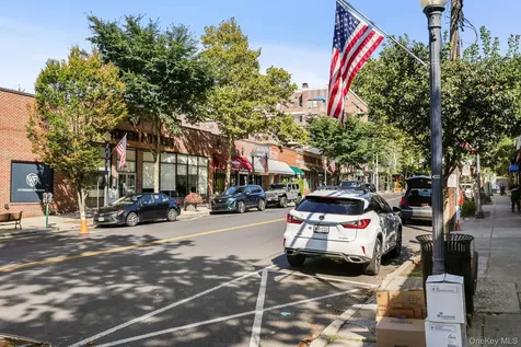 30 E Hartsdale Avenue Hartsdale NY 10530