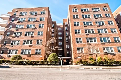 30 E Hartsdale Avenue Hartsdale NY 10530