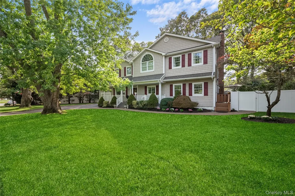 314 Brookville Avenue Islip NY 11751