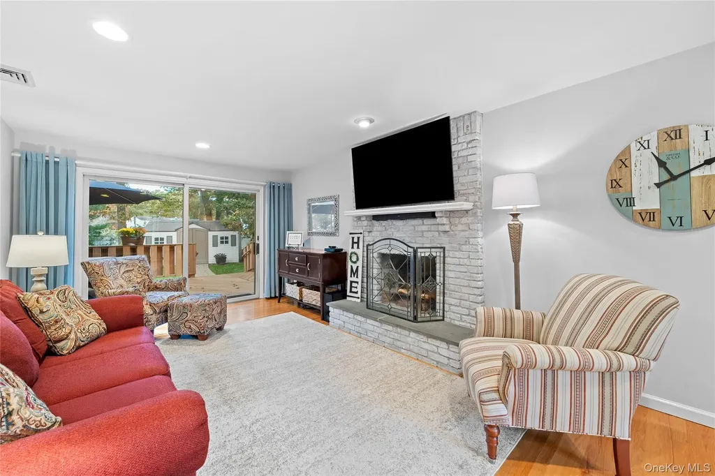 314 Brookville Avenue Islip NY 11751
