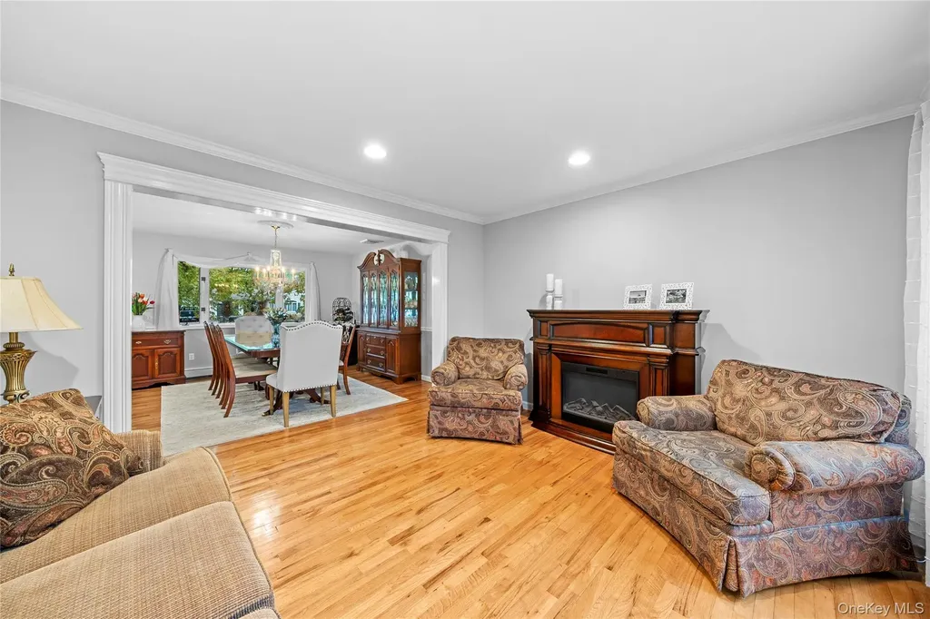 314 Brookville Avenue Islip NY 11751