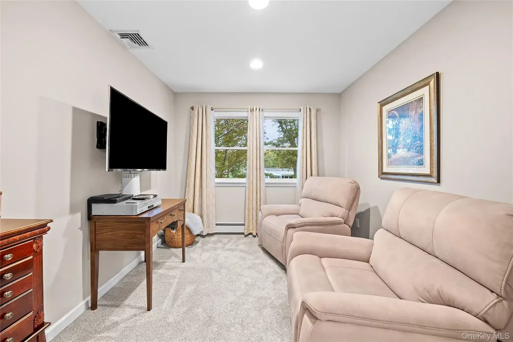 314 Brookville Avenue Islip NY 11751
