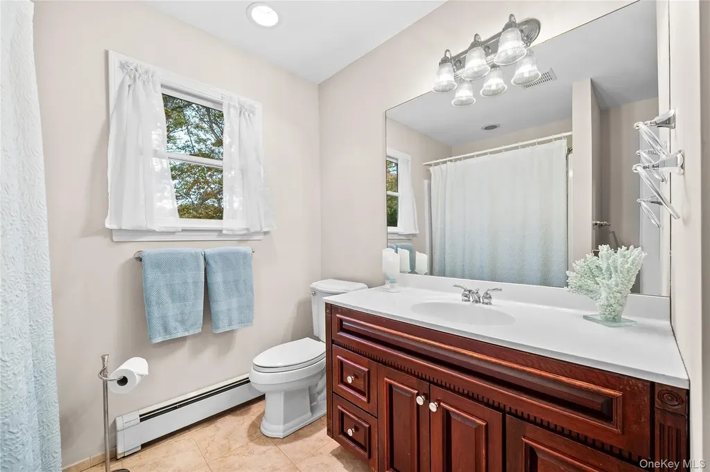 314 Brookville Avenue Islip NY 11751