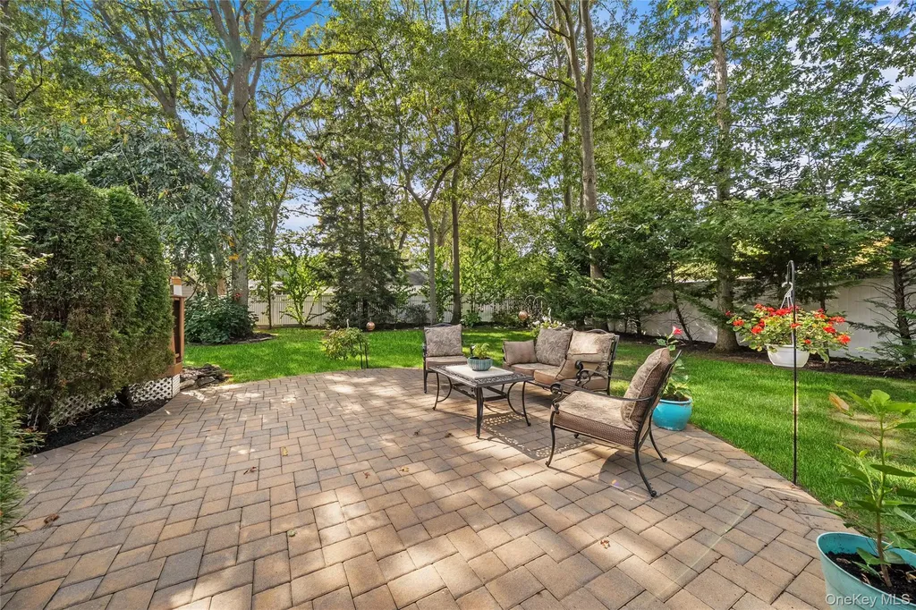 314 Brookville Avenue Islip NY 11751