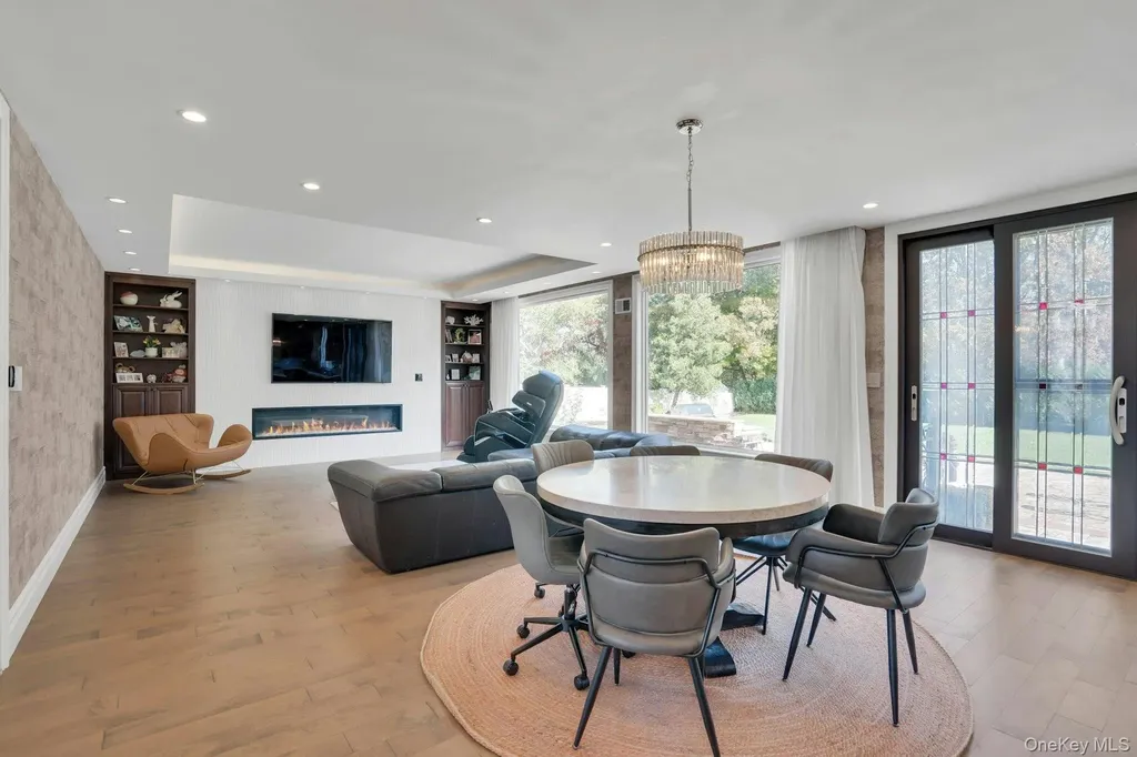 108 Fig Drive Dix Hills NY 11746