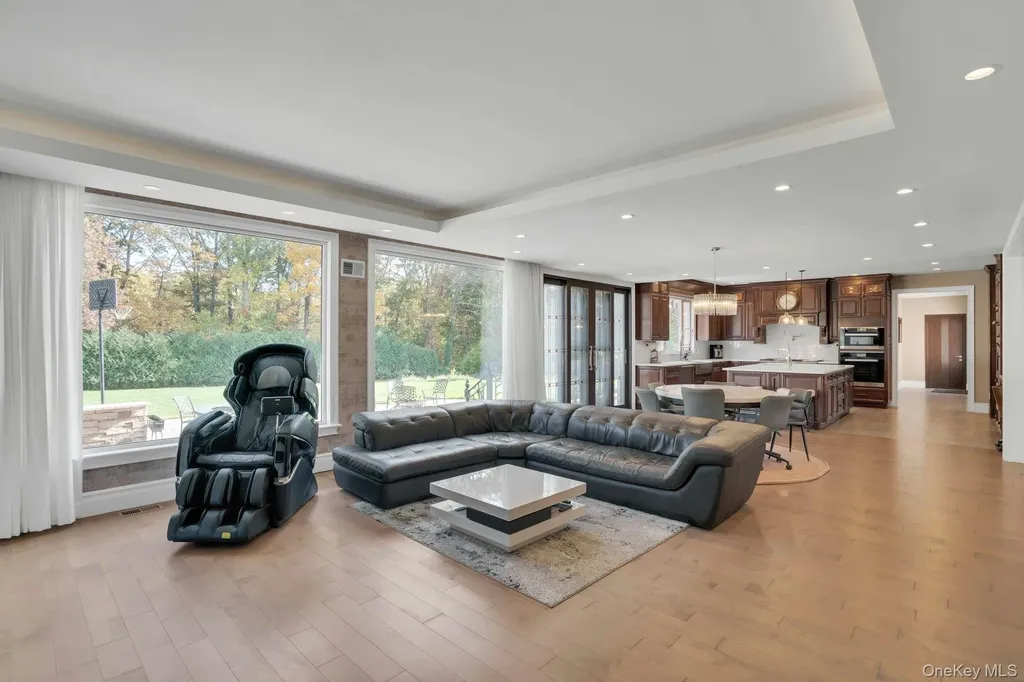 108 Fig Drive Dix Hills NY 11746