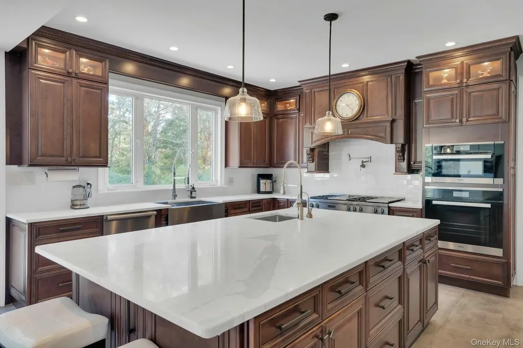 108 Fig Drive Dix Hills NY 11746