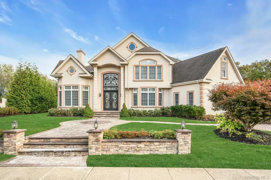 108 Fig Drive Dix Hills NY 11746