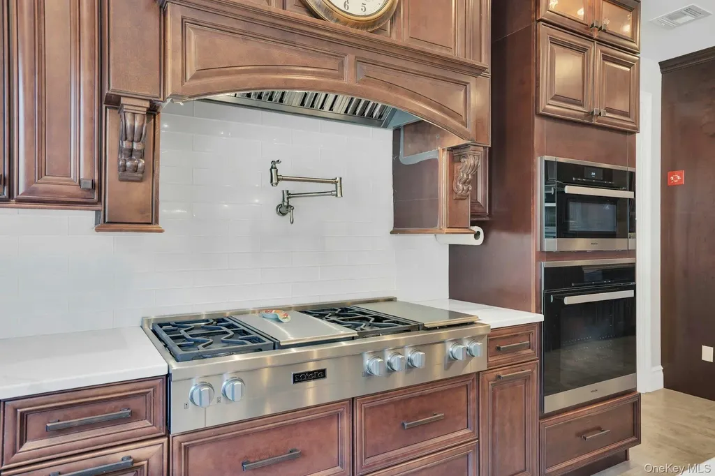 108 Fig Drive Dix Hills NY 11746