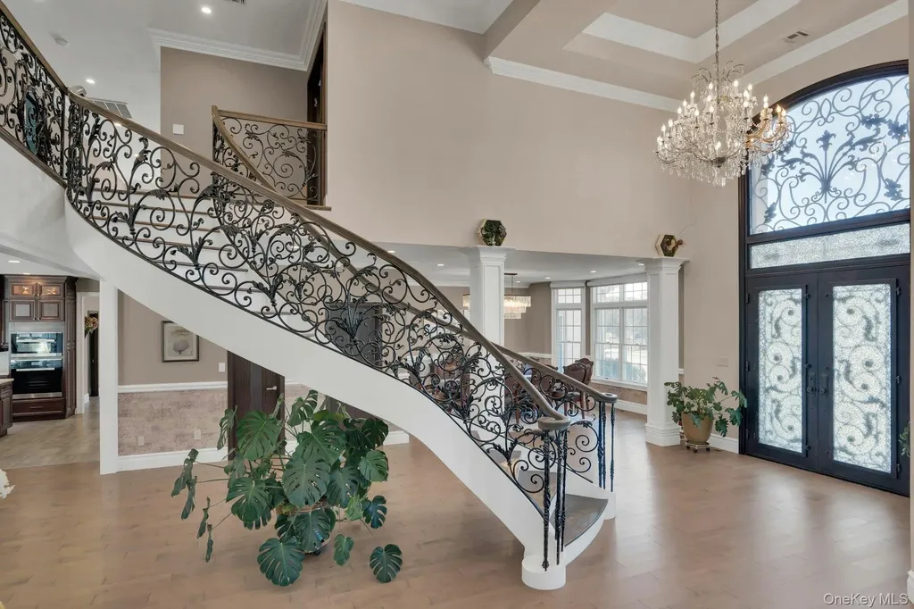 108 Fig Drive Dix Hills NY 11746