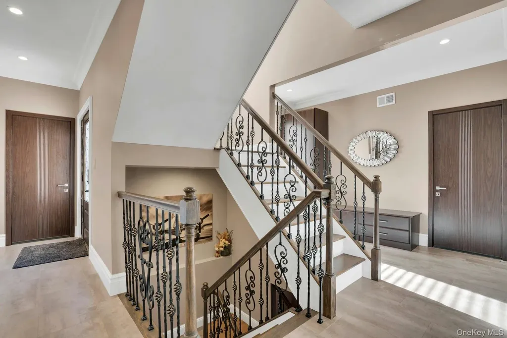 108 Fig Drive Dix Hills NY 11746