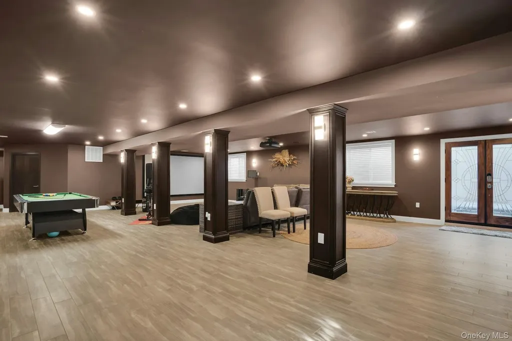 108 Fig Drive Dix Hills NY 11746