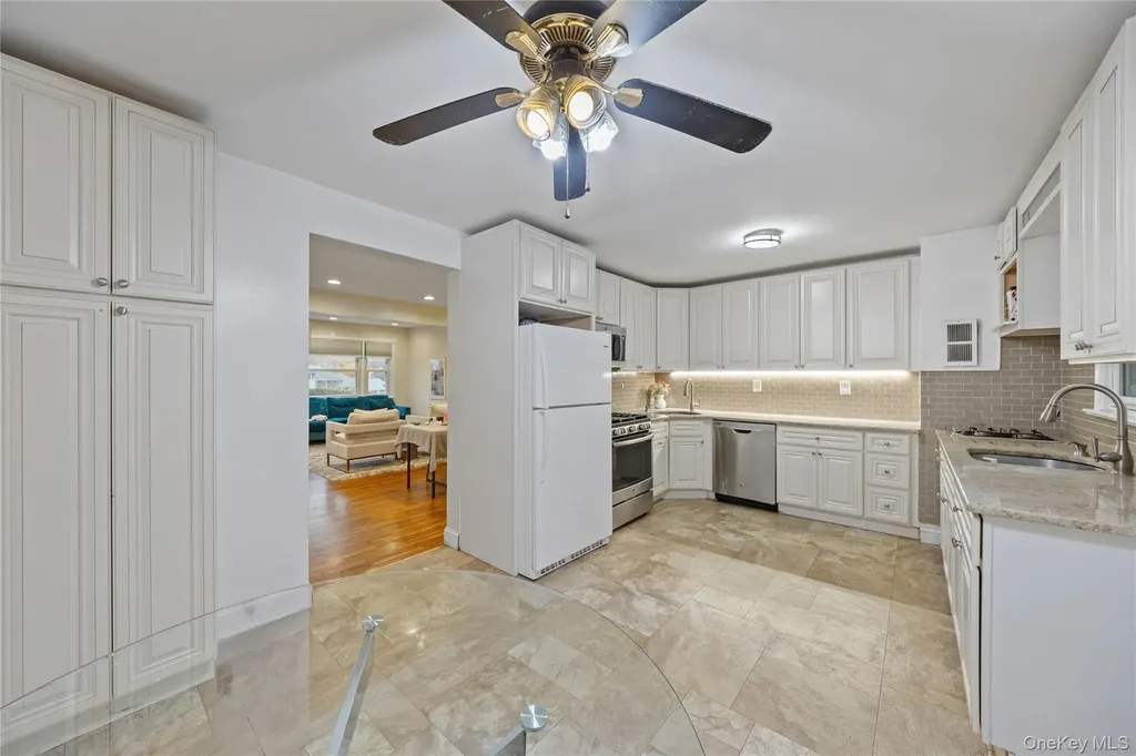 81 Sharon Drive Spring Valley NY 10977