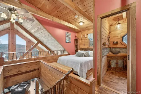 129 Hallock Road Barryville NY 12719