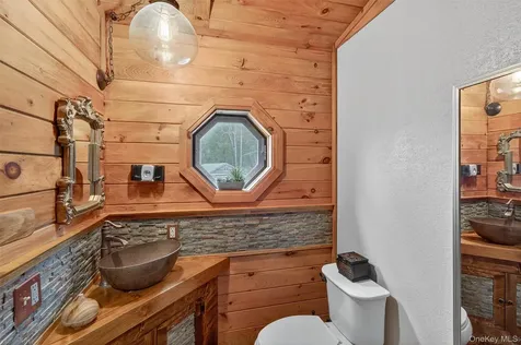 129 Hallock Road Barryville NY 12719