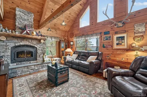 129 Hallock Road Barryville NY 12719