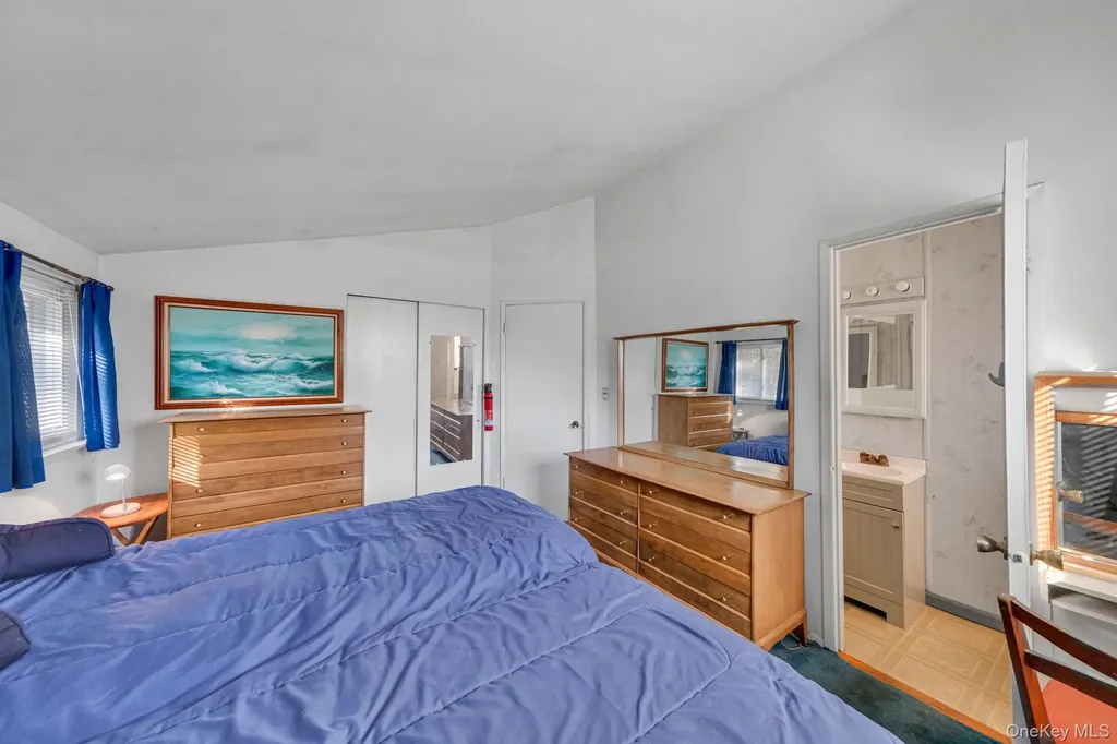 236 New York Avenue Bay Shore NY 11706