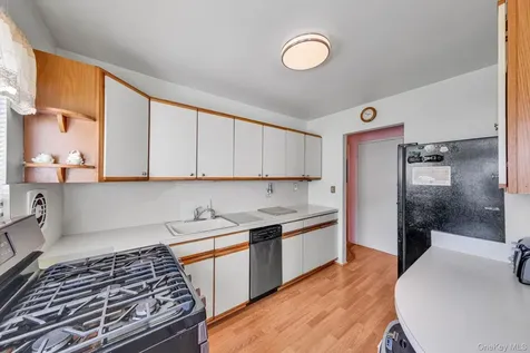 236 New York Avenue Bay Shore NY 11706