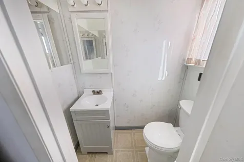 236 New York Avenue Bay Shore NY 11706