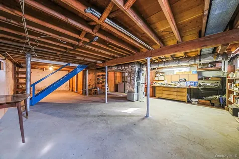 236 New York Avenue Bay Shore NY 11706