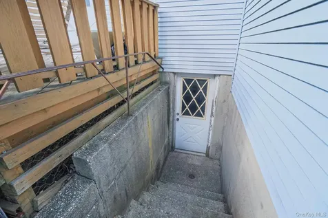 236 New York Avenue Bay Shore NY 11706