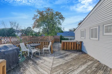 236 New York Avenue Bay Shore NY 11706