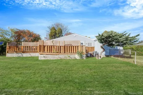 236 New York Avenue Bay Shore NY 11706