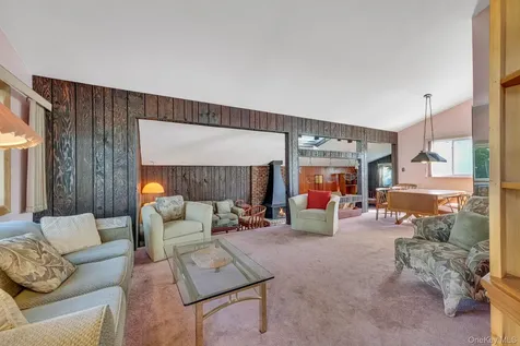 236 New York Avenue Bay Shore NY 11706