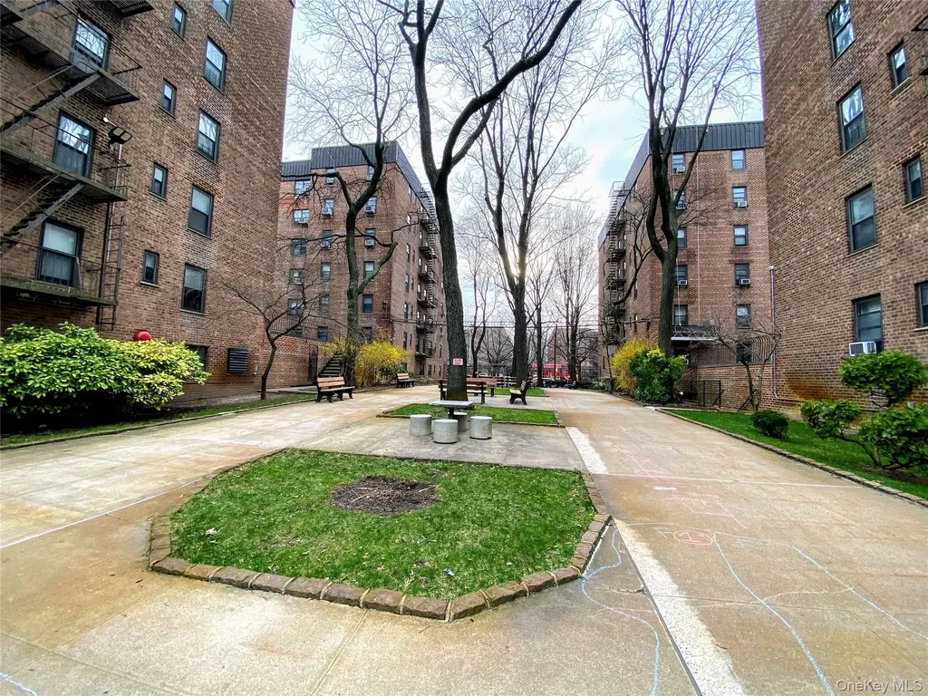 90-09 Northern Boulevard Jackson Heights NY 11372