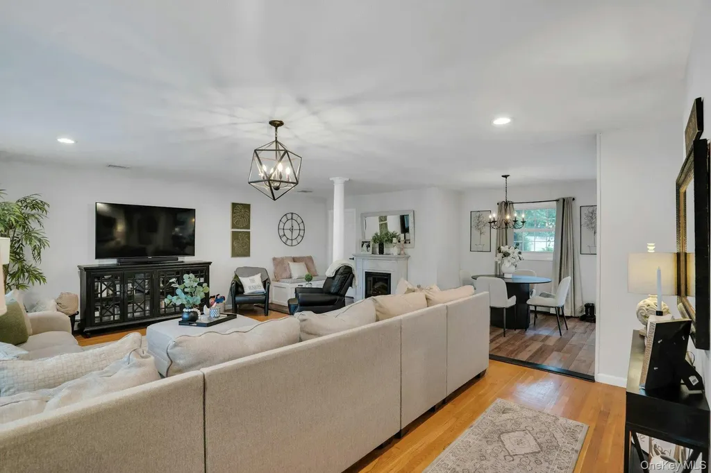 12 Rachel Avenue Commack NY 11725