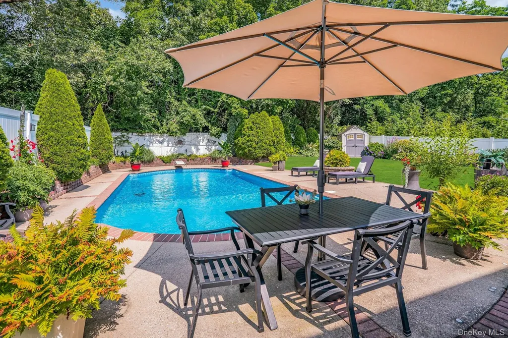 12 Rachel Avenue Commack NY 11725