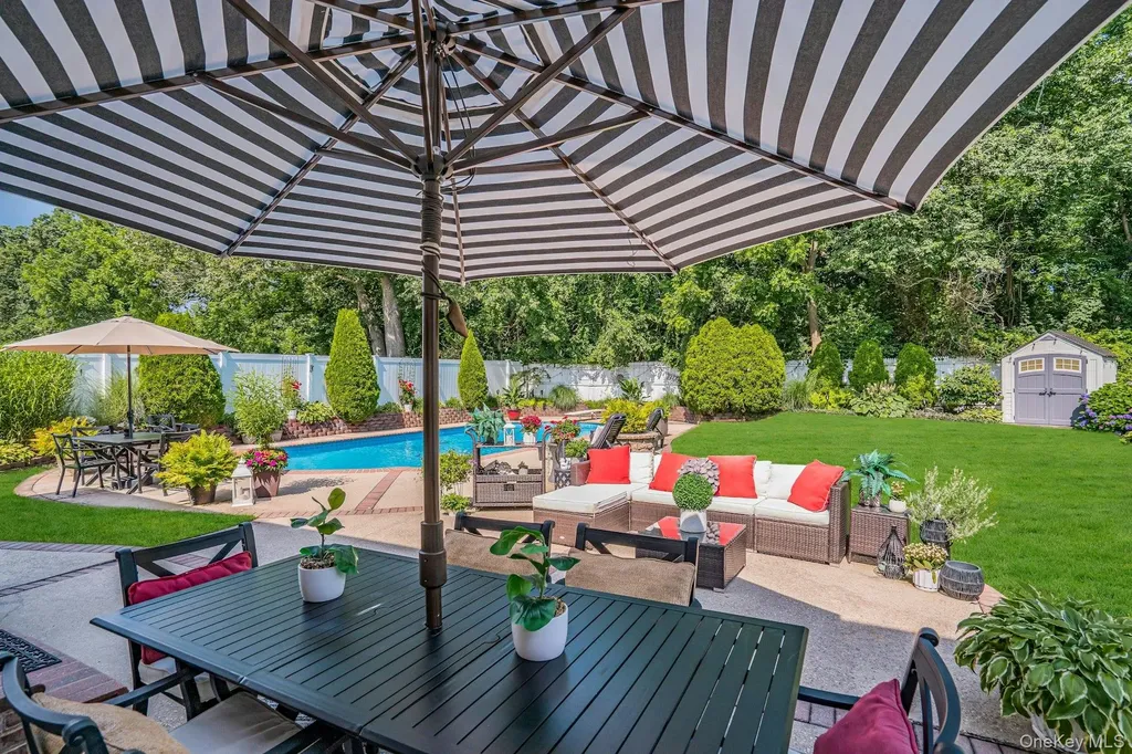 12 Rachel Avenue Commack NY 11725