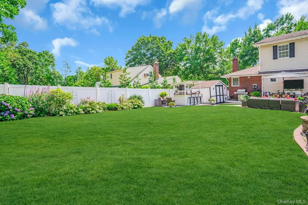 12 Rachel Avenue Commack NY 11725