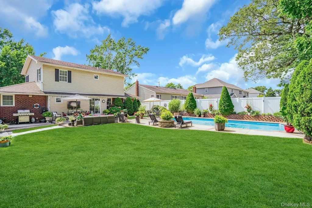 12 Rachel Avenue Commack NY 11725
