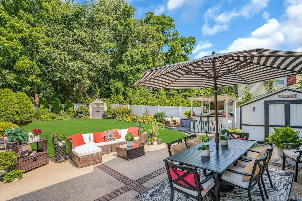 12 Rachel Avenue Commack NY 11725