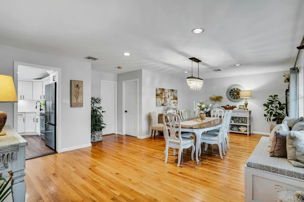 12 Rachel Avenue Commack NY 11725
